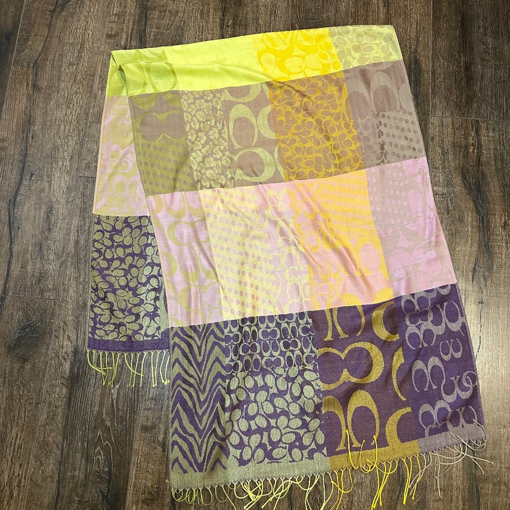 Coach pashmina colour black monogram scarf/ Acessorias